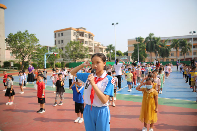 河滨小学一年级189名新生开启新旅程